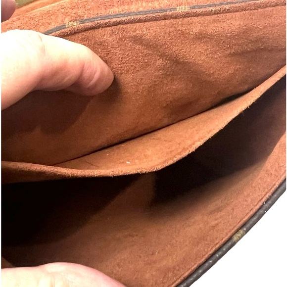 SOLD! GORGEOUS! Louis Vuitton Locky BB Two-Way Crossbody Handbag - Caramel - Picture 12 of 16